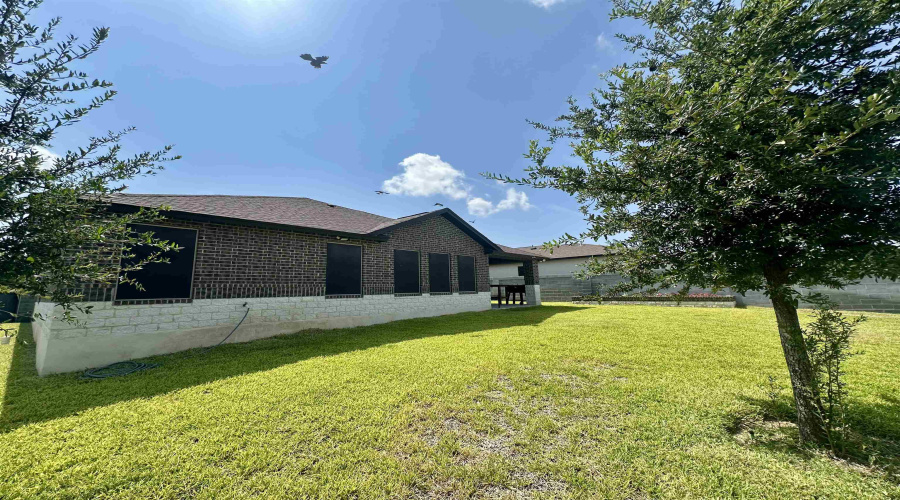 1414 Ocaso Dr., Laredo, Texas 78045, 4 Bedrooms Bedrooms, 6 Rooms Rooms,2 BathroomsBathrooms,Residential,For Sale,1414 Ocaso Dr.,20253182