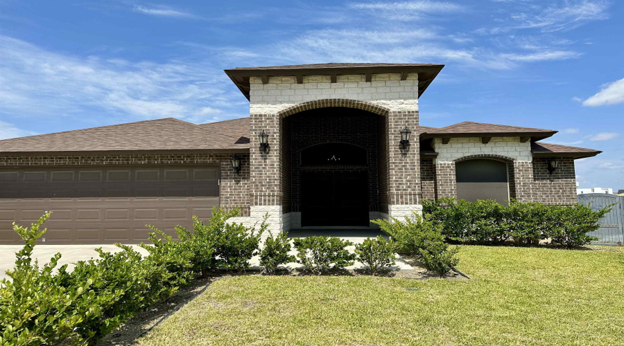 1414 Ocaso Dr., Laredo, Texas 78045, 4 Bedrooms Bedrooms, 6 Rooms Rooms,2 BathroomsBathrooms,Residential,For Sale,1414 Ocaso Dr.,20253182