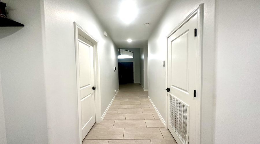 1414 Ocaso Dr., Laredo, Texas 78045, 4 Bedrooms Bedrooms, 6 Rooms Rooms,2 BathroomsBathrooms,Residential,For Sale,1414 Ocaso Dr.,20253182