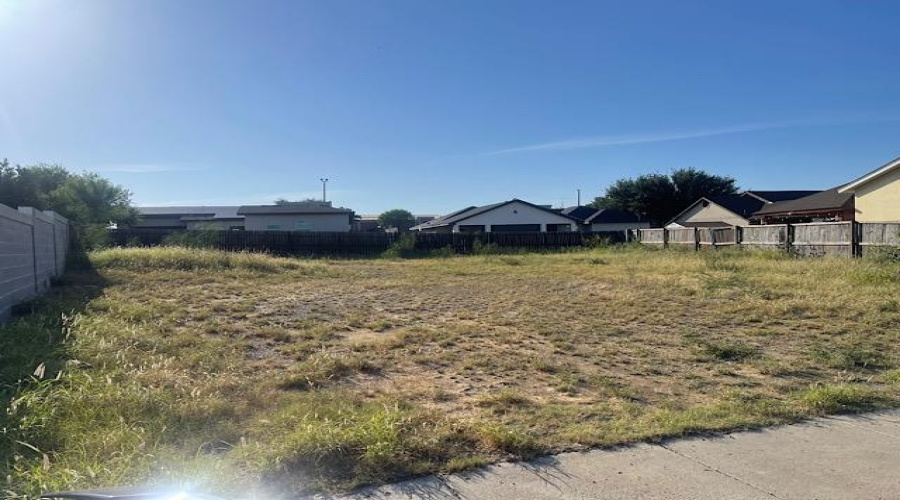 2001 Durango Ave, Laredo, Texas 78046-5555, ,Land,For Sale,2001 Durango Ave,20253139