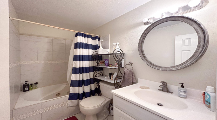 5300 Cypress Dr, Laredo, Texas 78041, 2 Bedrooms Bedrooms, 4 Rooms Rooms,1 BathroomBathrooms,Residential,For Sale,5300 Cypress Dr,20253194