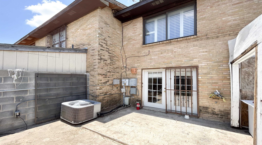 5300 Cypress Dr, Laredo, Texas 78041, 2 Bedrooms Bedrooms, 4 Rooms Rooms,1 BathroomBathrooms,Residential,For Sale,5300 Cypress Dr,20253194