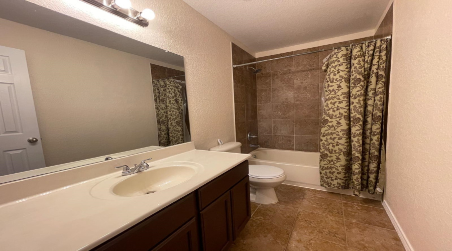 345 Sabal Loop, LAREDO, Texas 78045, 4 Bedrooms Bedrooms, 5 Rooms Rooms,2 BathroomsBathrooms,Residential,For Sale,345 Sabal Loop,20253199