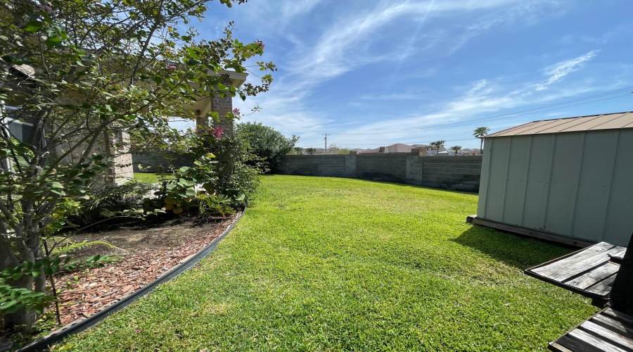 345 Sabal Loop, LAREDO, Texas 78045, 4 Bedrooms Bedrooms, 5 Rooms Rooms,2 BathroomsBathrooms,Residential,For Sale,345 Sabal Loop,20253199