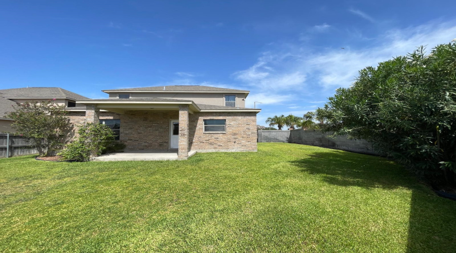 345 Sabal Loop, LAREDO, Texas 78045, 4 Bedrooms Bedrooms, 5 Rooms Rooms,2 BathroomsBathrooms,Residential,For Sale,345 Sabal Loop,20253199