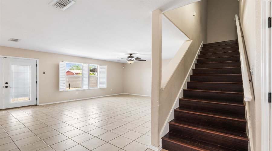617 Pinos Cr, Laredo, Texas 78043, 4 Bedrooms Bedrooms, 9 Rooms Rooms,2 BathroomsBathrooms,Residential,For Sale,617 Pinos Cr,20253205