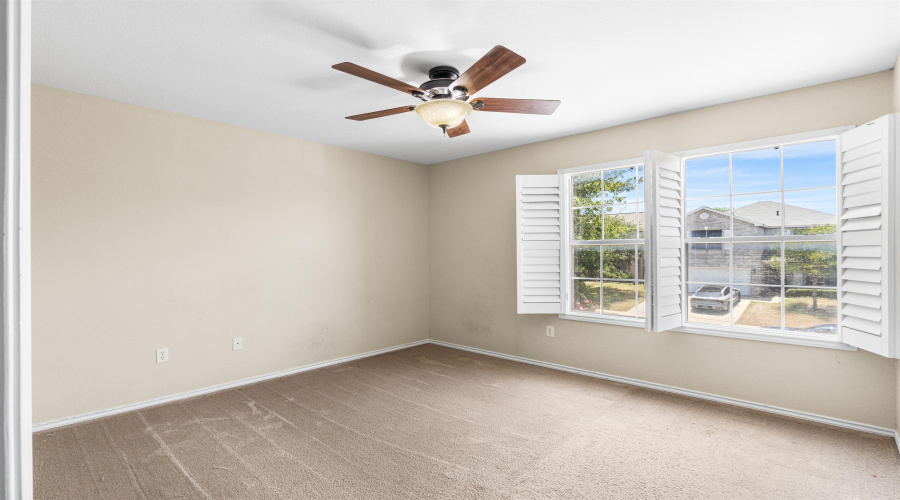 617 Pinos Cr, Laredo, Texas 78043, 4 Bedrooms Bedrooms, 9 Rooms Rooms,2 BathroomsBathrooms,Residential,For Sale,617 Pinos Cr,20253205