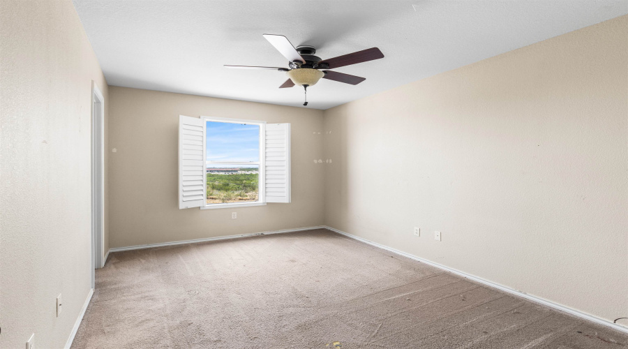 617 Pinos Cr, Laredo, Texas 78043, 4 Bedrooms Bedrooms, 9 Rooms Rooms,2 BathroomsBathrooms,Residential,For Sale,617 Pinos Cr,20253205