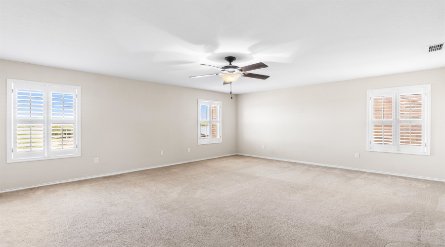 617 Pinos Cr, Laredo, Texas 78043, 4 Bedrooms Bedrooms, 9 Rooms Rooms,2 BathroomsBathrooms,Residential,For Sale,617 Pinos Cr,20253205