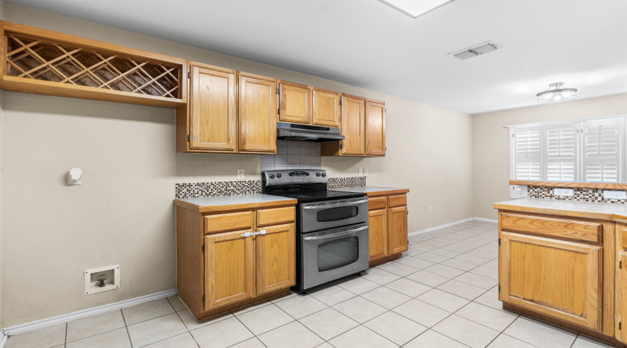 617 Pinos Cr, Laredo, Texas 78043, 4 Bedrooms Bedrooms, 9 Rooms Rooms,2 BathroomsBathrooms,Residential,For Sale,617 Pinos Cr,20253205