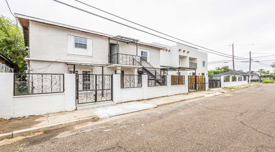 513 Vidaurri Ave, LAREDO, Texas 78040, 2 Bedrooms Bedrooms, 5 Rooms Rooms,1 BathroomBathrooms,Residential,For Rent,513 Vidaurri Ave,20253222 513 Vidaurri Ave, LAREDO, Texas 78040, 2 Bedrooms Bedrooms, 5 Rooms Rooms,1 BathroomBathrooms,Residential,For Rent,513 Vidaurri Ave,20253222