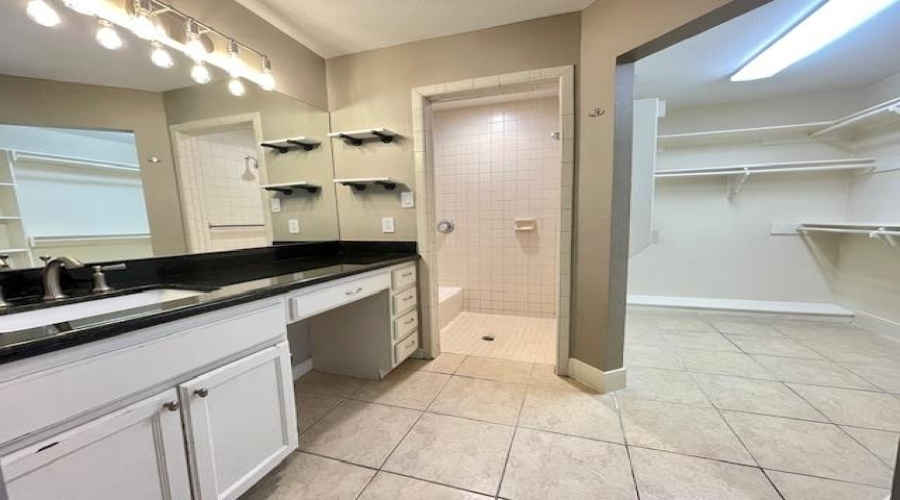 601 Marsh Ln, LAREDO, Texas 78045, 3 Bedrooms Bedrooms, 7 Rooms Rooms,4 BathroomsBathrooms,Residential,For Sale,601 Marsh Ln,20253232