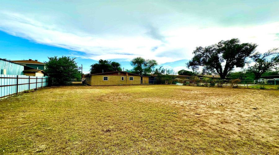 2718 Garfield St, Laredo, Texas 78043, 3 Bedrooms Bedrooms, 5 Rooms Rooms,2 BathroomsBathrooms,Residential,For Rent,2718 Garfield St,20253236