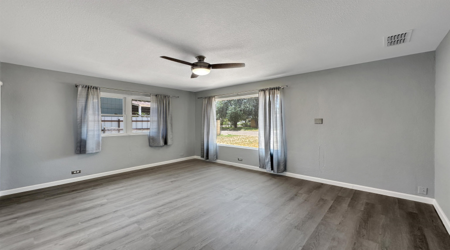 2718 Garfield St, Laredo, Texas 78043, 3 Bedrooms Bedrooms, 5 Rooms Rooms,2 BathroomsBathrooms,Residential,For Rent,2718 Garfield St,20253236