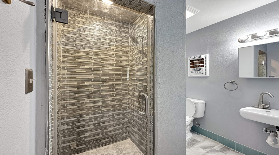 2718 Garfield St, Laredo, Texas 78043, 3 Bedrooms Bedrooms, 5 Rooms Rooms,2 BathroomsBathrooms,Residential,For Rent,2718 Garfield St,20253236