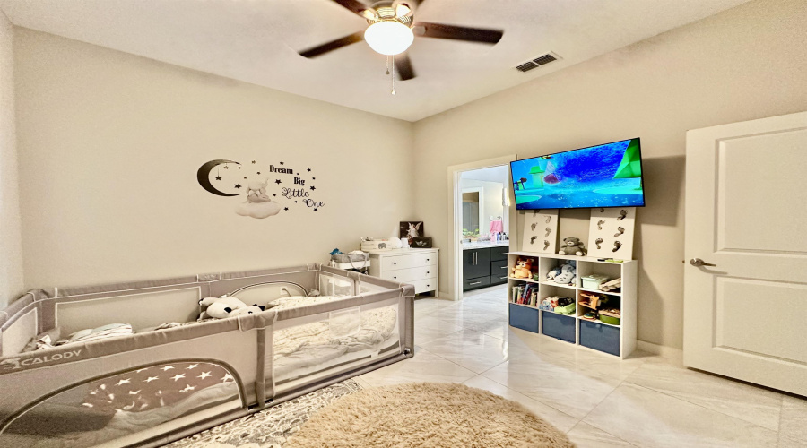 1611 Calvillo Dr., Laredo, Texas 78046, 3 Bedrooms Bedrooms, 6 Rooms Rooms,2 BathroomsBathrooms,Residential,For Sale,1611 Calvillo Dr.,20253253