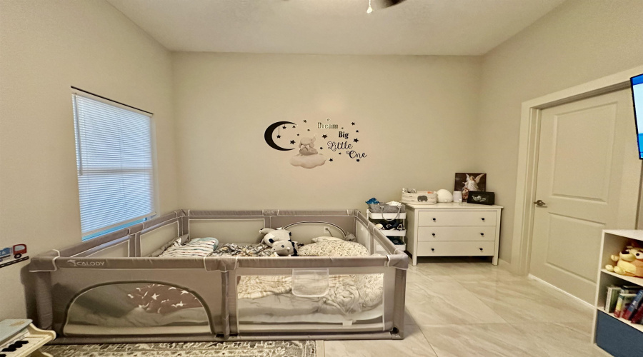 1611 Calvillo Dr., Laredo, Texas 78046, 3 Bedrooms Bedrooms, 6 Rooms Rooms,2 BathroomsBathrooms,Residential,For Sale,1611 Calvillo Dr.,20253253