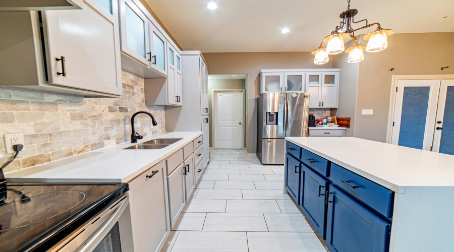 2616 Mario St., Laredo, Texas 78046, 4 Bedrooms Bedrooms, 5 Rooms Rooms,3 BathroomsBathrooms,Residential,For Sale,2616 Mario St.,20253254
