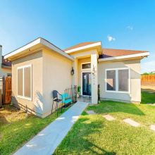 2616 Mario St., Laredo, Texas 78046, 4 Bedrooms Bedrooms, 5 Rooms Rooms,3 BathroomsBathrooms,Residential,For Sale,2616 Mario St.,20253254