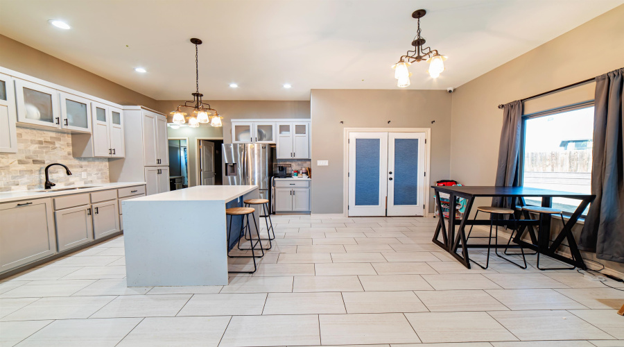 2616 Mario St., Laredo, Texas 78046, 4 Bedrooms Bedrooms, 5 Rooms Rooms,3 BathroomsBathrooms,Residential,For Sale,2616 Mario St.,20253254