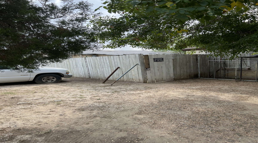 4215 Flores Ave, Laredo, Texas 78041, 2 Bedrooms Bedrooms, 6 Rooms Rooms,2 BathroomsBathrooms,Residential,For Sale,4215 Flores Ave,20253259