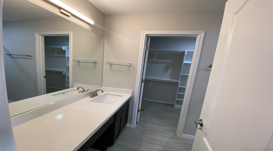 9975 Rosary, Laredo, Texas 78045, 3 Bedrooms Bedrooms, 3 Rooms Rooms,2 BathroomsBathrooms,Residential,For Sale,9975 Rosary,20253272