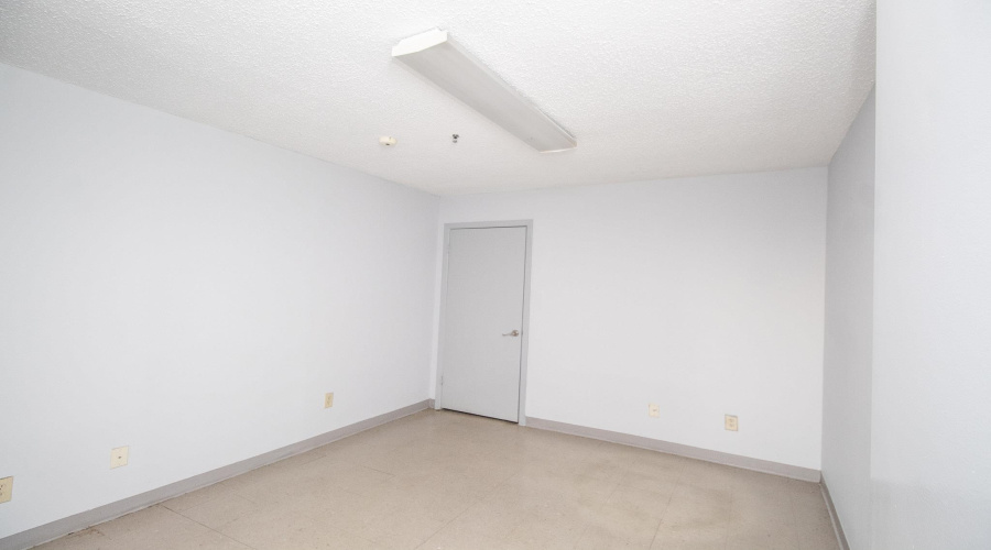 13505 Regional Dr, Laredo, Texas 78045, 1 Bedroom Bedrooms, 6 Rooms Rooms,4 BathroomsBathrooms,Commercial/industrial,For Rent,13505 Regional Dr,20253278
