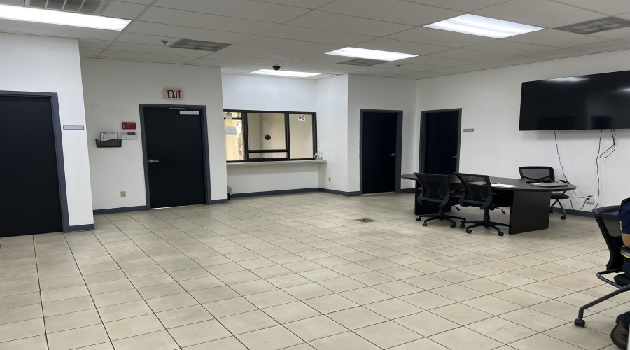 13806 North Unitec Dr, Laredo, Texas 78045, 1 Bedroom Bedrooms, 51 Rooms Rooms,2 BathroomsBathrooms,Commercial/industrial,For Sale,13806 North Unitec Dr,20253283