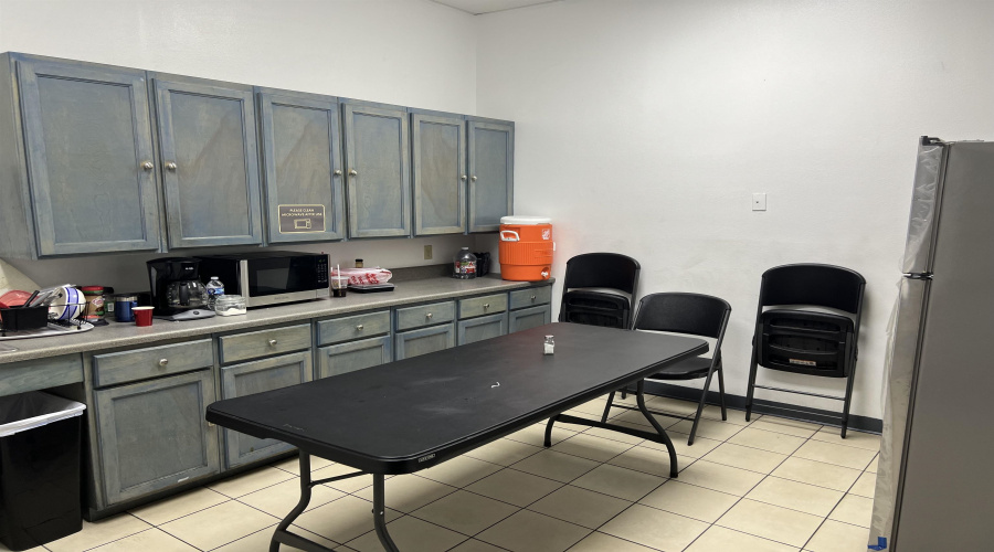 13806 North Unitec Dr, Laredo, Texas 78045, 1 Bedroom Bedrooms, 51 Rooms Rooms,2 BathroomsBathrooms,Commercial/industrial,For Sale,13806 North Unitec Dr,20253283