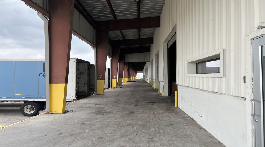 13806 North Unitec Dr, Laredo, Texas 78045, 1 Bedroom Bedrooms, 51 Rooms Rooms,2 BathroomsBathrooms,Commercial/industrial,For Sale,13806 North Unitec Dr,20253283