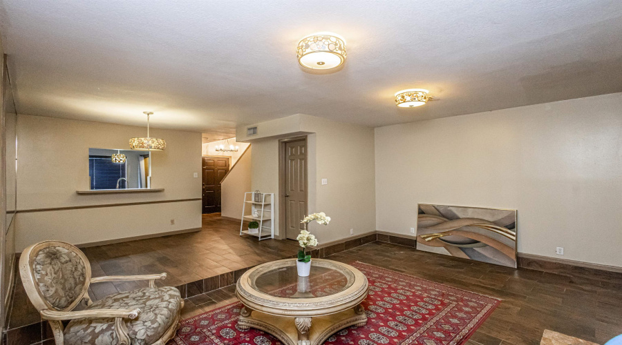 201 E Del Mar Blvd, Laredo, Texas 78041, 2 Bedrooms Bedrooms, 5 Rooms Rooms,2 BathroomsBathrooms,Residential,For Sale,201 E Del Mar Blvd,20252414