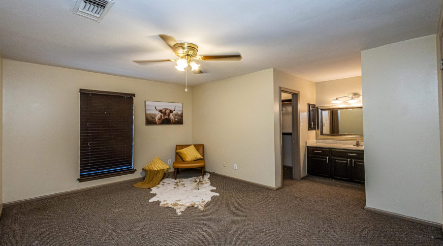 201 E Del Mar Blvd, Laredo, Texas 78041, 2 Bedrooms Bedrooms, 5 Rooms Rooms,2 BathroomsBathrooms,Residential,For Sale,201 E Del Mar Blvd,20252414