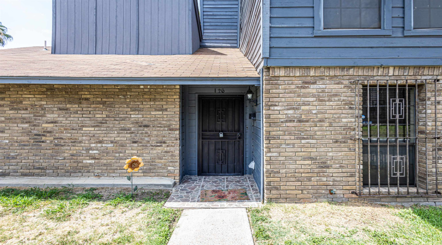 201 E Del Mar Blvd, Laredo, Texas 78041, 2 Bedrooms Bedrooms, 5 Rooms Rooms,2 BathroomsBathrooms,Residential,For Sale,201 E Del Mar Blvd,20252414