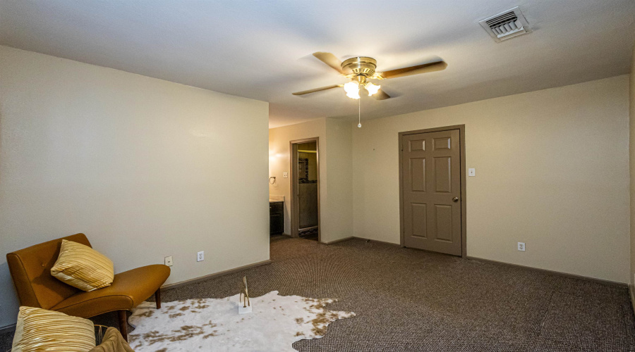 201 E Del Mar Blvd, Laredo, Texas 78041, 2 Bedrooms Bedrooms, 5 Rooms Rooms,2 BathroomsBathrooms,Residential,For Sale,201 E Del Mar Blvd,20252414