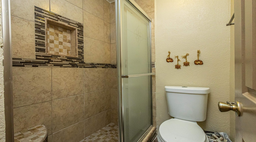 201 E Del Mar Blvd, Laredo, Texas 78041, 2 Bedrooms Bedrooms, 5 Rooms Rooms,2 BathroomsBathrooms,Residential,For Sale,201 E Del Mar Blvd,20252414