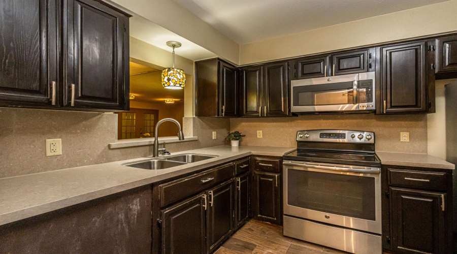 201 E Del Mar Blvd, Laredo, Texas 78041, 2 Bedrooms Bedrooms, 5 Rooms Rooms,2 BathroomsBathrooms,Residential,For Sale,201 E Del Mar Blvd,20252414