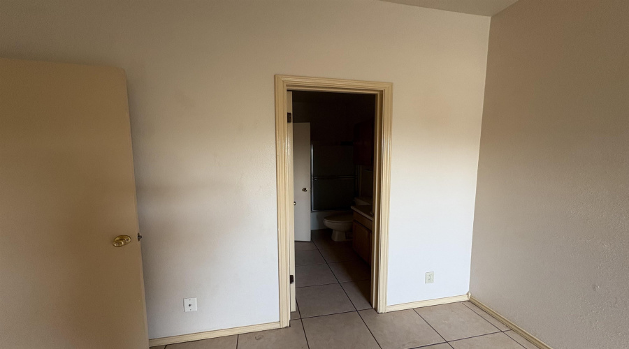 4419 Springfield Ave, Laredo, Texas 78041, 1 Bedroom Bedrooms, 2 Rooms Rooms,1 BathroomBathrooms,Residential,For Rent,4419 Springfield Ave,20253284