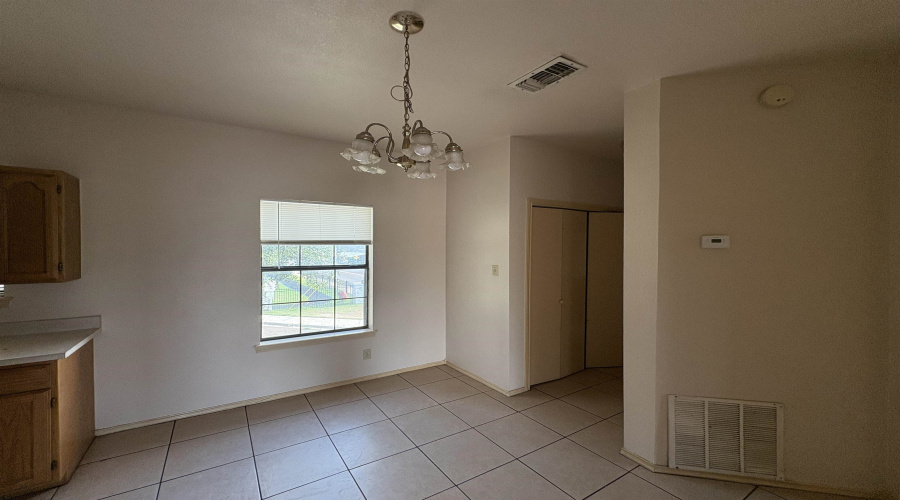 4419 Springfield Ave, Laredo, Texas 78041, 1 Bedroom Bedrooms, 2 Rooms Rooms,1 BathroomBathrooms,Residential,For Rent,4419 Springfield Ave,20253284