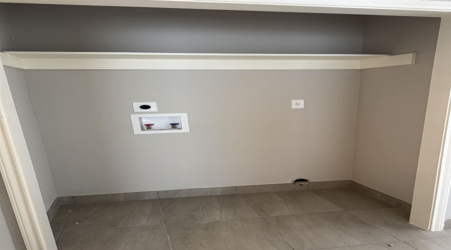 2302 Rosario St, Laredo, Texas 78043, 2 Bedrooms Bedrooms, 4 Rooms Rooms,1 BathroomBathrooms,Residential,For Rent,2302 Rosario St,20253292