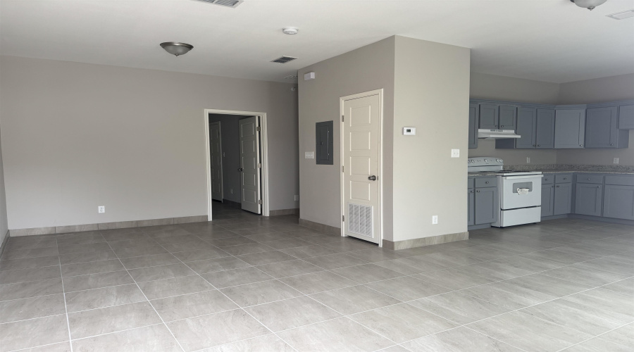 2302 Rosario St, Laredo, Texas 78043, 2 Bedrooms Bedrooms, 4 Rooms Rooms,1 BathroomBathrooms,Residential,For Rent,2302 Rosario St,20253292