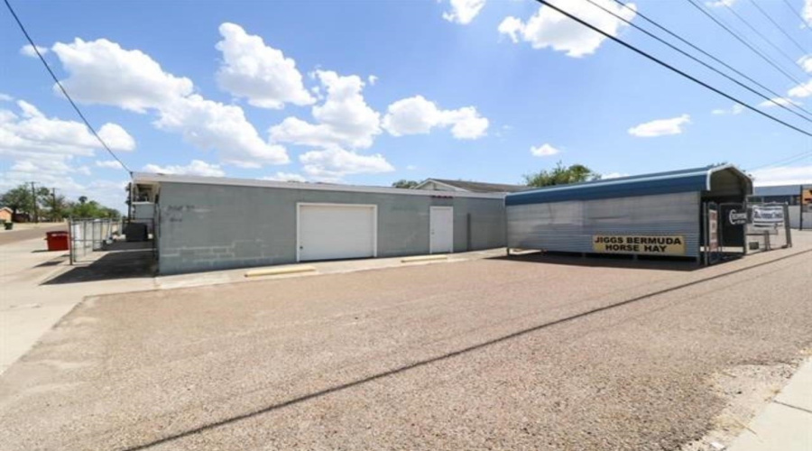 306 TX State Hwy 16, Zapata, Texas 78076, 6 Bedrooms Bedrooms, ,2 BathroomsBathrooms,Commercial/industrial,For Sale,306 TX State Hwy 16,20243651