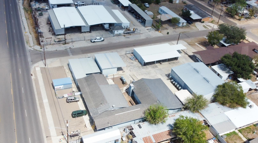 306 TX State Hwy 16, Zapata, Texas 78076, 6 Bedrooms Bedrooms, ,2 BathroomsBathrooms,Commercial/industrial,For Sale,306 TX State Hwy 16,20243651