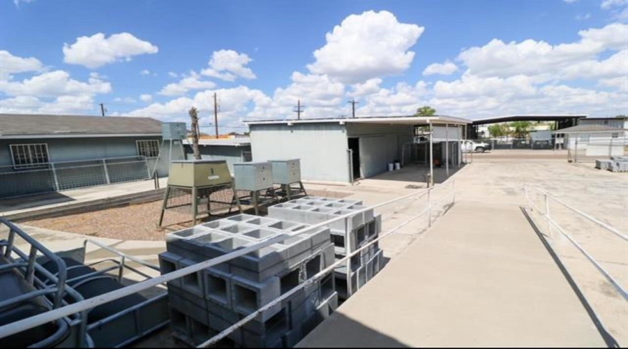 306 TX State Hwy 16, Zapata, Texas 78076, 6 Bedrooms Bedrooms, ,2 BathroomsBathrooms,Commercial/industrial,For Sale,306 TX State Hwy 16,20243651