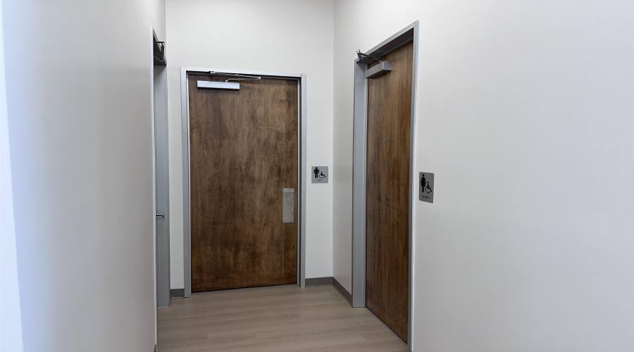 19926 Kraus Lp., Laredo, Texas 78045, 1 Bedroom Bedrooms, 51 Rooms Rooms,4 BathroomsBathrooms,Commercial/industrial,For Sale,19926 Kraus Lp.,20253308