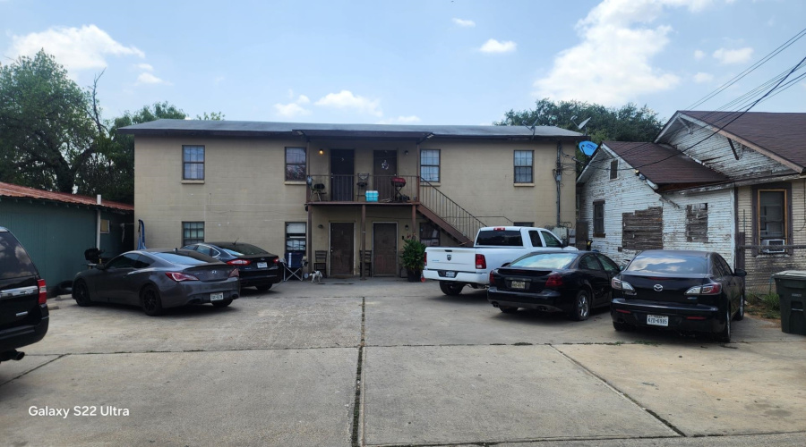 1619 Guatemozin St, Laredo, Texas 78043, ,Multi-family,For Sale,1619 Guatemozin St,20253313