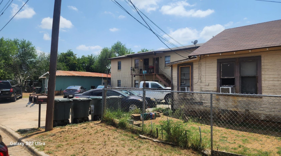 1619 Guatemozin St, Laredo, Texas 78043, ,Multi-family,For Sale,1619 Guatemozin St,20253313