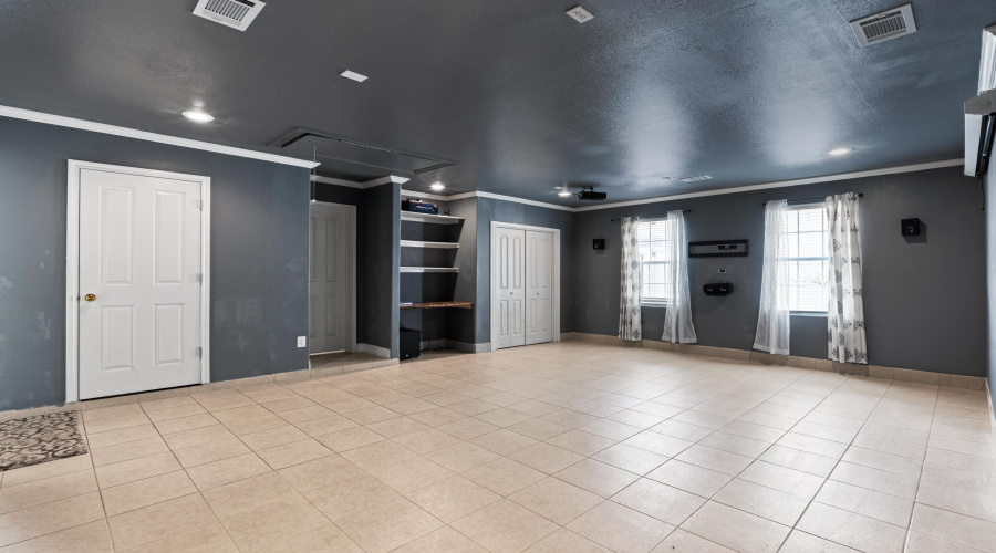 3022 Edgar Allan Poe Lp, Laredo, Texas 78045, 4 Bedrooms Bedrooms, 8 Rooms Rooms,3 BathroomsBathrooms,Residential,For Sale,3022 Edgar Allan Poe Lp,20253314
