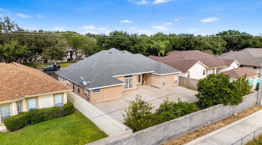 3022 Edgar Allan Poe Lp, Laredo, Texas 78045, 4 Bedrooms Bedrooms, 8 Rooms Rooms,3 BathroomsBathrooms,Residential,For Sale,3022 Edgar Allan Poe Lp,20253314