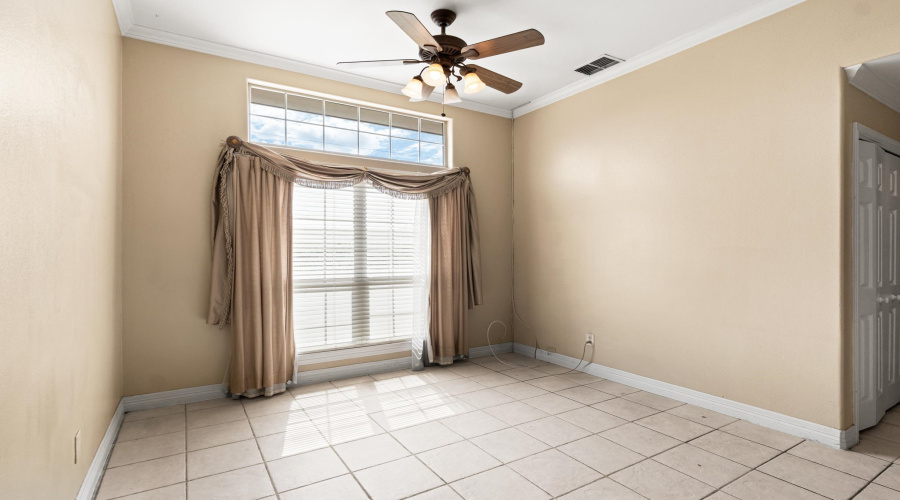 3022 Edgar Allan Poe Lp, Laredo, Texas 78045, 4 Bedrooms Bedrooms, 8 Rooms Rooms,3 BathroomsBathrooms,Residential,For Sale,3022 Edgar Allan Poe Lp,20253314