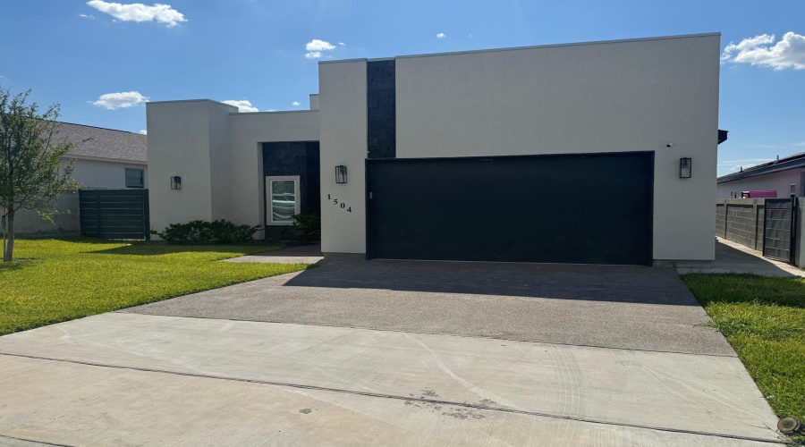 1504 Ocaso Dr., LAREDO, Texas 78045, 3 Bedrooms Bedrooms, 6 Rooms Rooms,2 BathroomsBathrooms,Residential,For Rent,1504 Ocaso Dr.,20253326 1504 Ocaso Dr., LAREDO, Texas 78045, 3 Bedrooms Bedrooms, 6 Rooms Rooms,2 BathroomsBathrooms,Residential,For Rent,1504 Ocaso Dr.,20253326